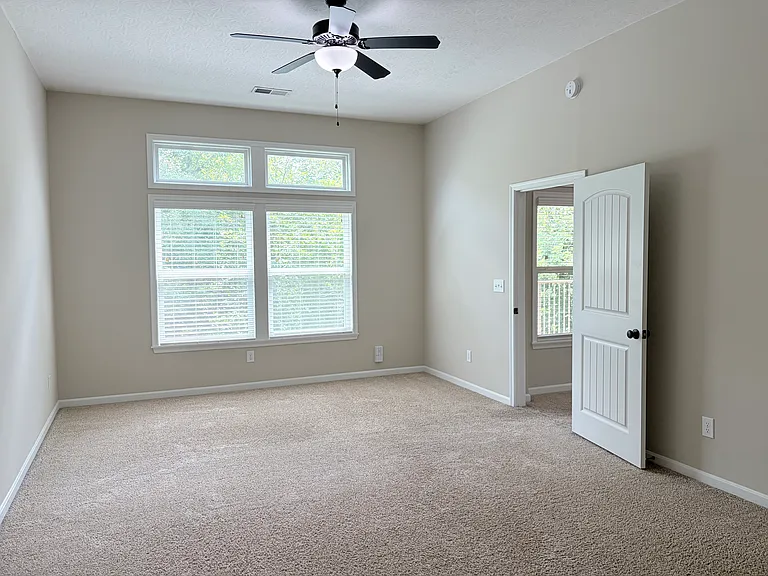 3260 Fontaine Ct — Photo 11