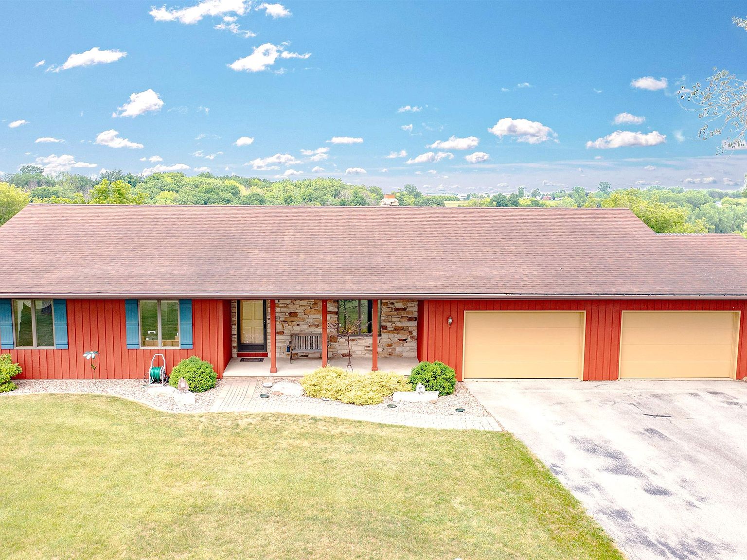 1298 Washington St, Wrightstown, WI 54180 Zillow