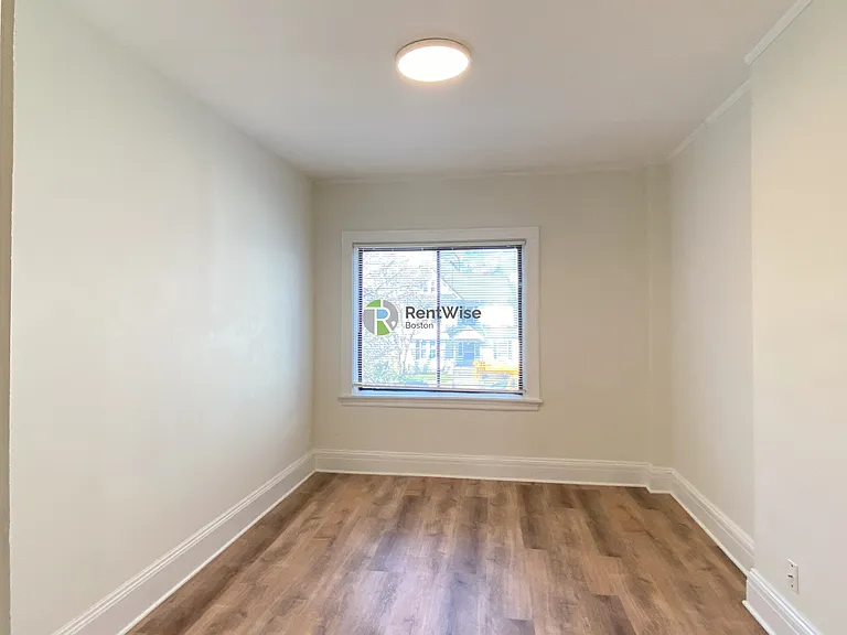 230 Walnut St #24 — Photo 8