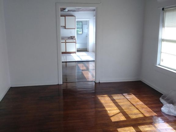2nd image of 794 English Ct