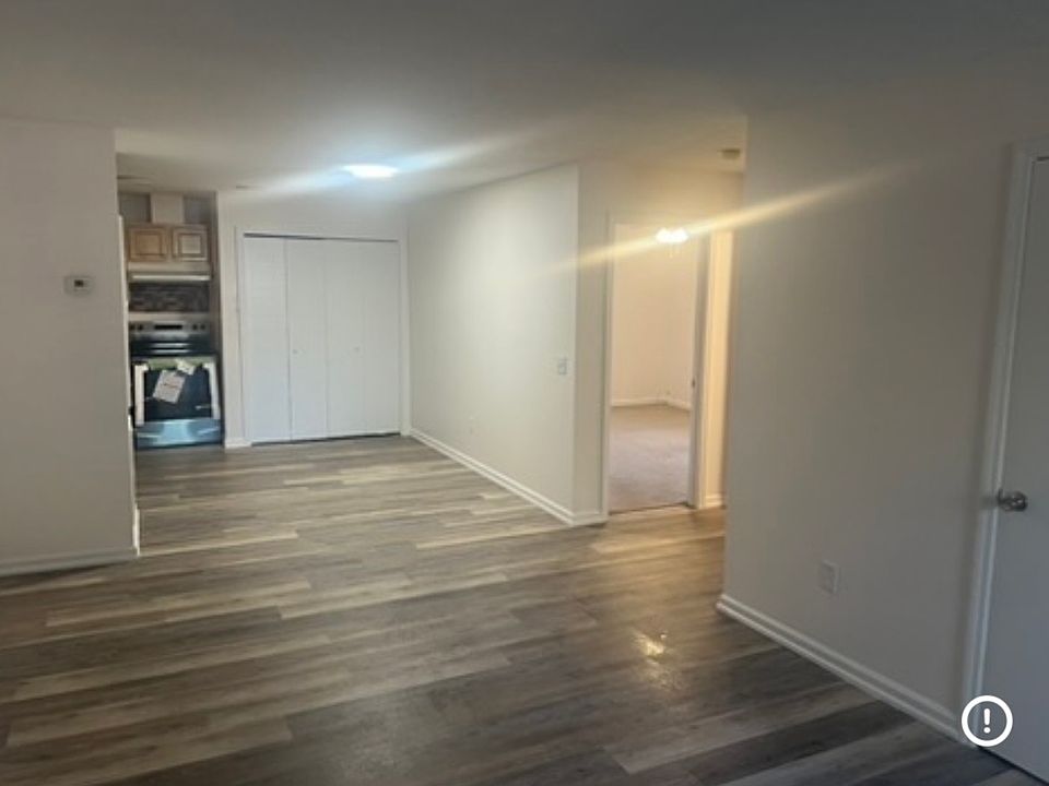 1st image of 107 Lacey St #109