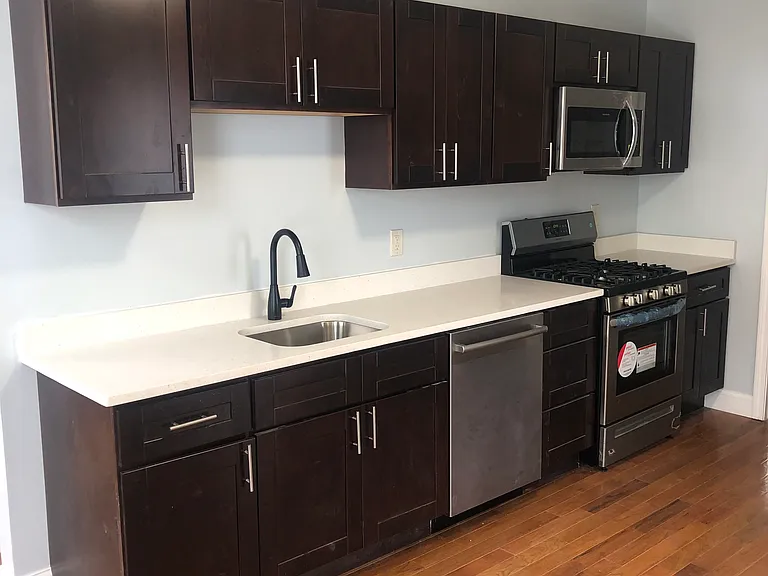 41 Oak St #2 — Photo 5
