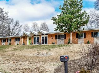 5029 Cold Springs Ln, Saint Louis, MO 63128