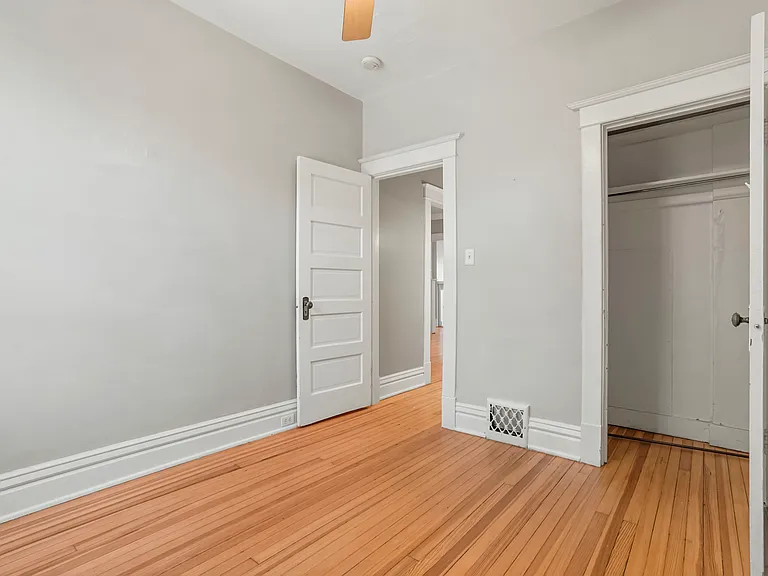 584 N Lafayette St — Photo 13