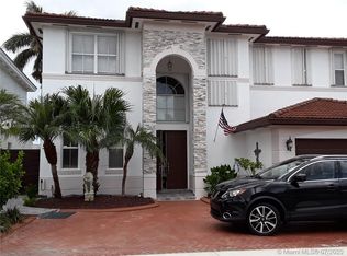 15952 SW 64th Ter, Miami, FL 33193