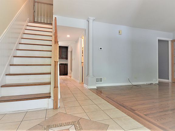 2nd image of 5000 Lichfield Dr