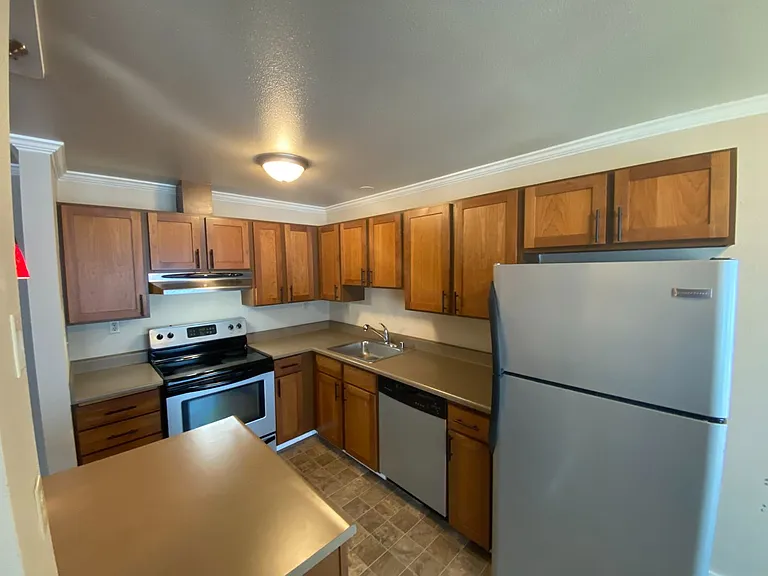 North Green Lake Apartments — Photo 8