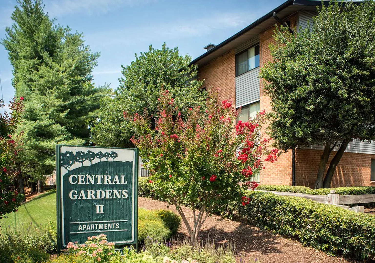 Central Gardens II — Photo 3