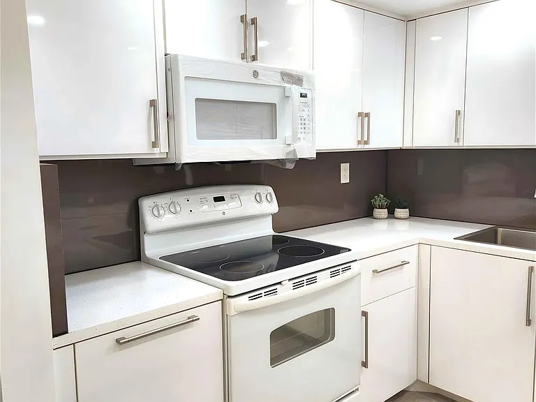 6463 La Costa Dr #301 — Photo 3
