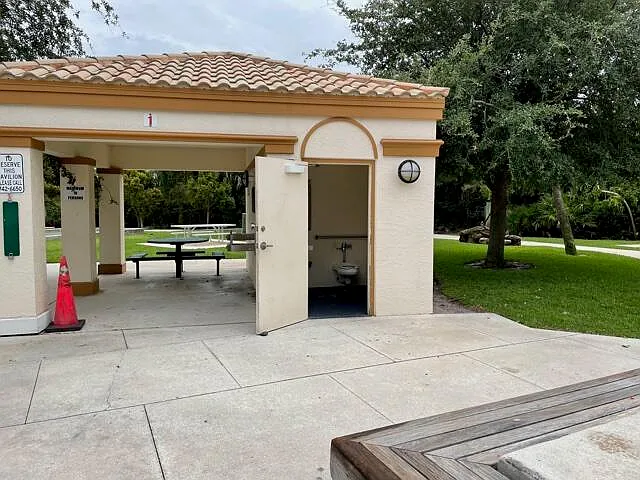 615 Villa Cir — Photo 69