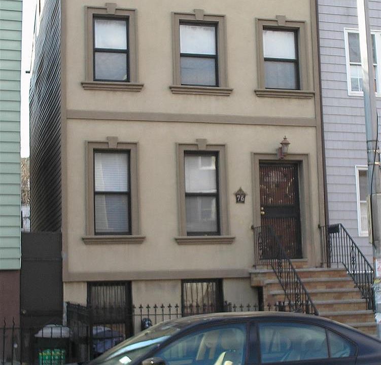 2nd image of 76 Clermont Ave
