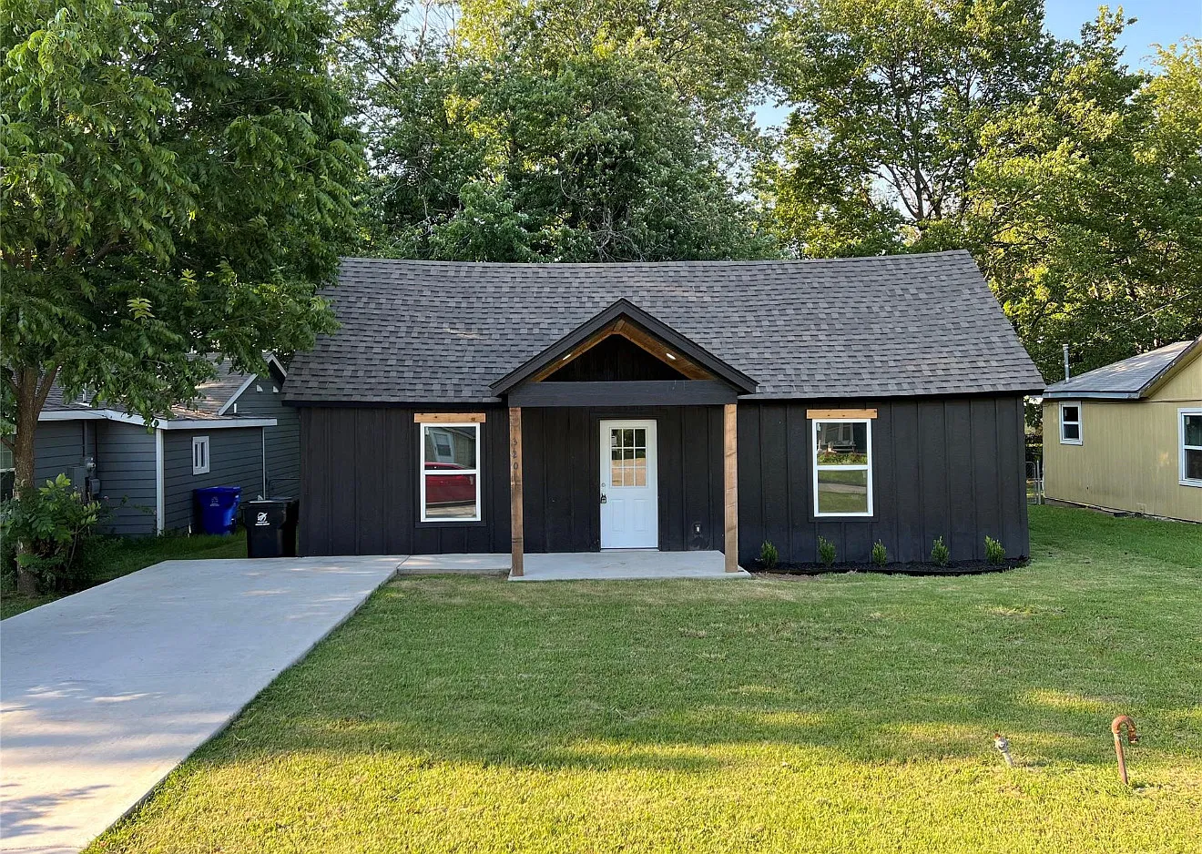 320 East Greeley Street - 1 — Photo 1