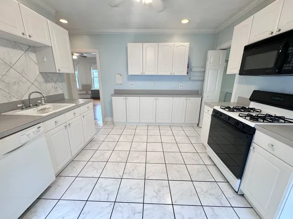 20 Bigelow St #3, Brighton, MA 02135