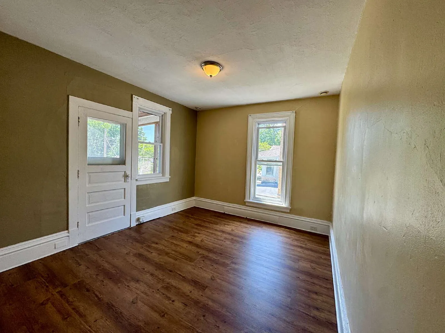 1 bed, 1.0 bath, $825 — Photo 3
