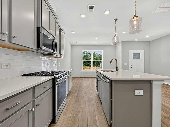 The Bluestar II - Kitchen