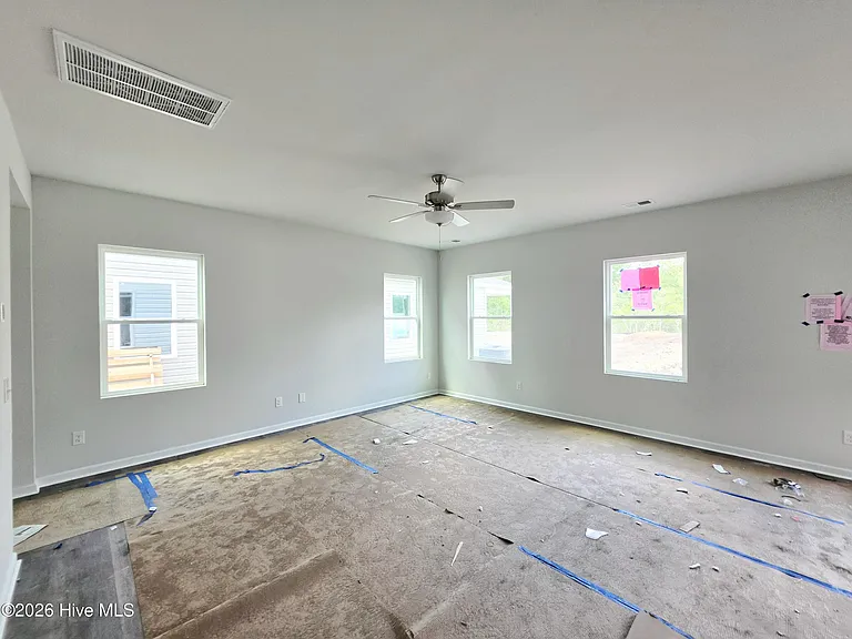1079 Hanson Dr — Photo 8