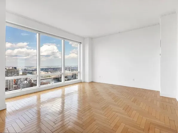 845 United Nations Plaza image 4 of 12