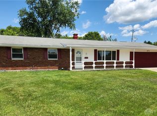 3164 Sherwood Park Dr, Springfield, OH 45505