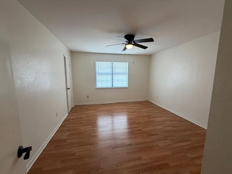3804 Charolais Dr — Photo 6