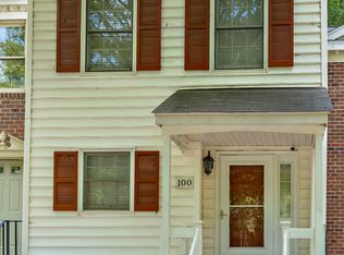 100 Westover Ct, Chapel Hill, NC 27514
