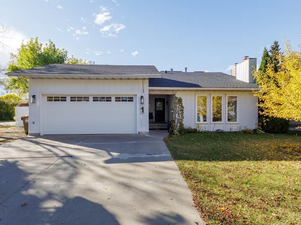 1 Anita Cres, Saint Albert, AB T8N 2W3