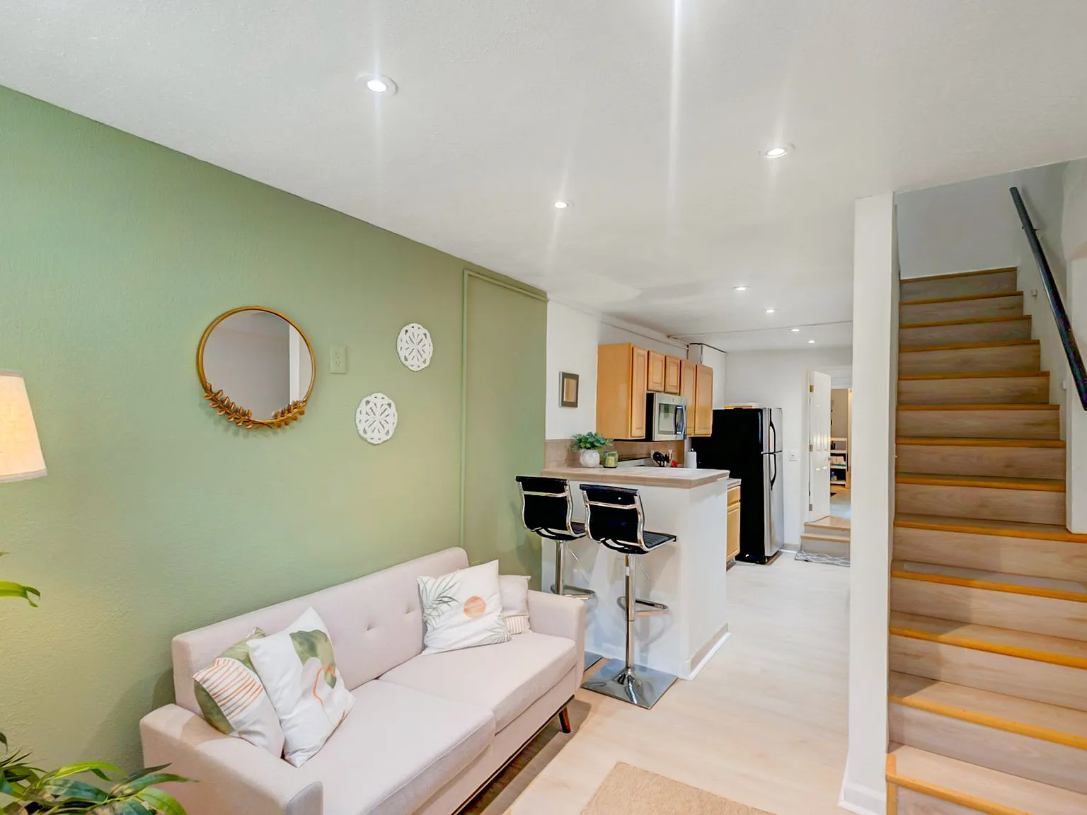 1 bed, 644 sqft, $2,700 — Photo 3