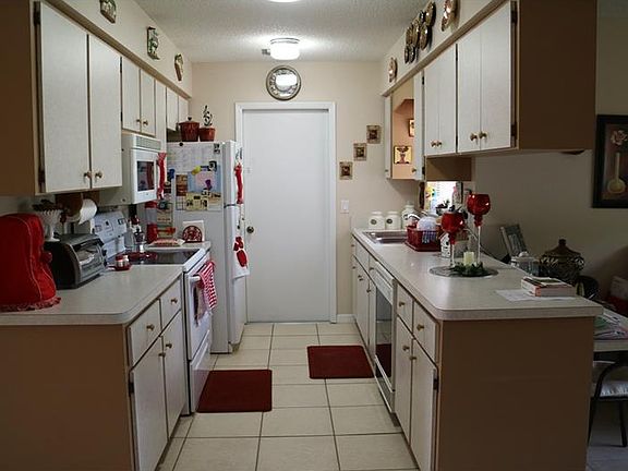 4th image of 820 Kennwood Ter