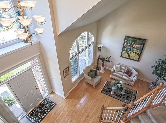 5th image of 2547 Charter Oak Dr