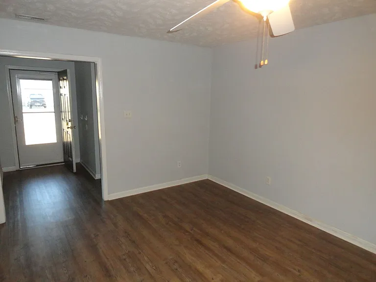 172 Emma Ln — Photo 3