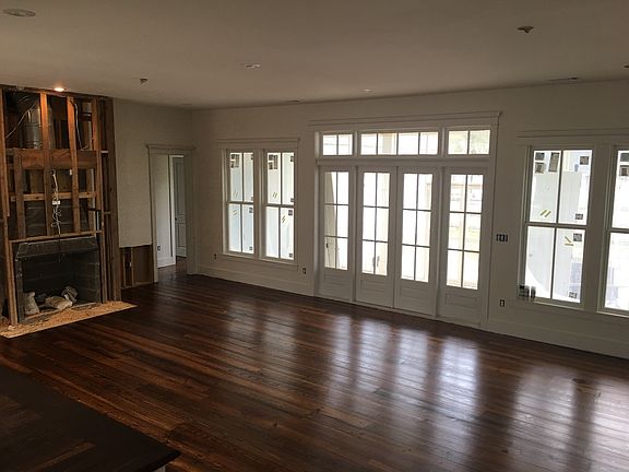 2nd image of 4315 Embassy Park Dr NW
