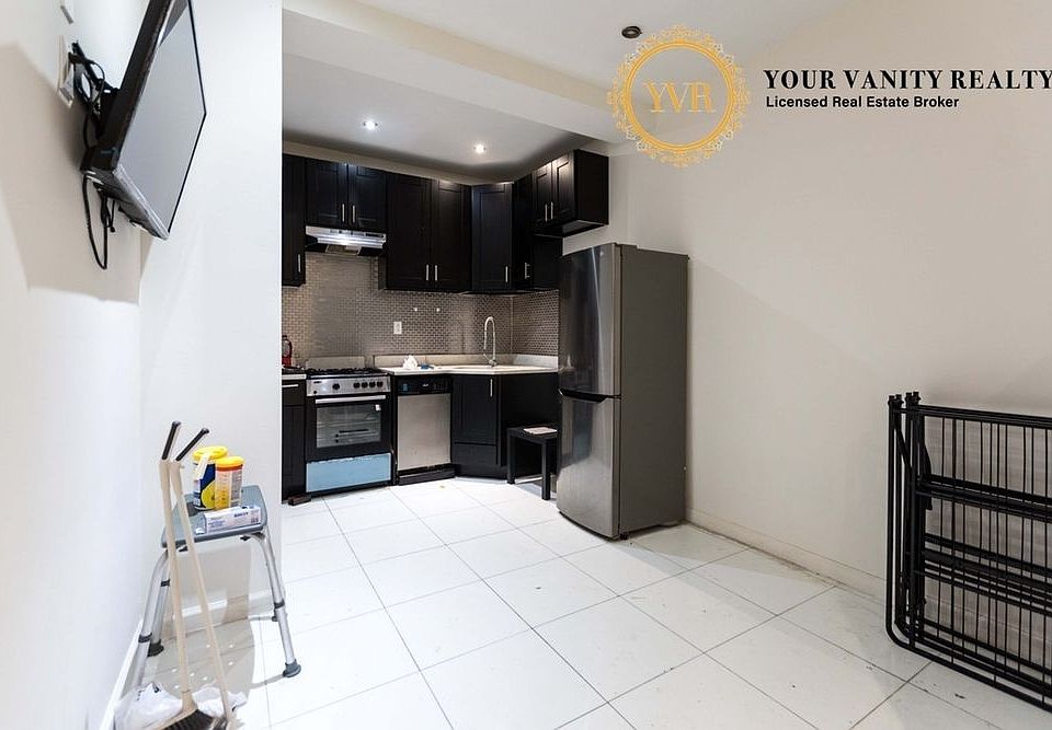 1st image of 220 W 107th St APT 1F