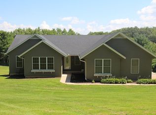 7291 112th St, Blue Grass, IA 52726