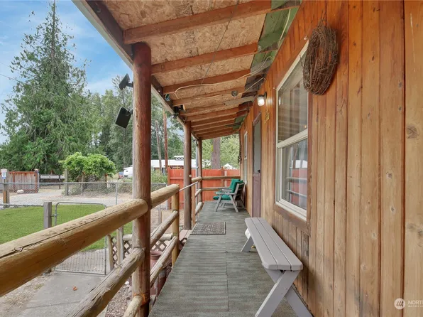 20821 175th Street Ct E, Orting, WA 98360