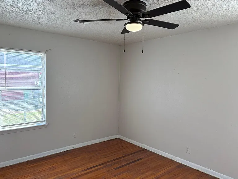 5530 Lakefield Dr — Photo 17