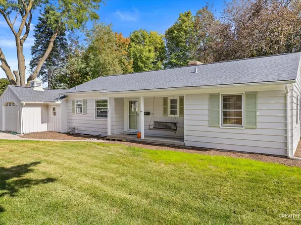 133 S Aldine St, Elgin, IL 60123