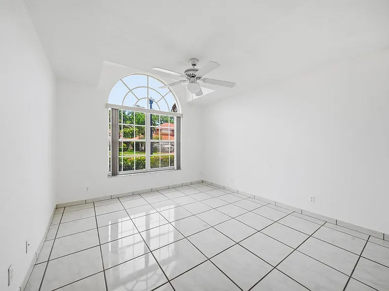 10769 Maple Chase Dr — Photo 32