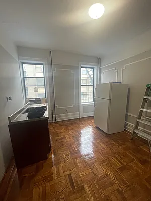Rented by NYC LUXURY APT RENTALS CO LLC | media 2