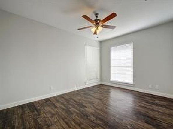 5th image of 5813 Wellington Dr #A