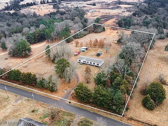 4th image of 4938 W Creek Rd