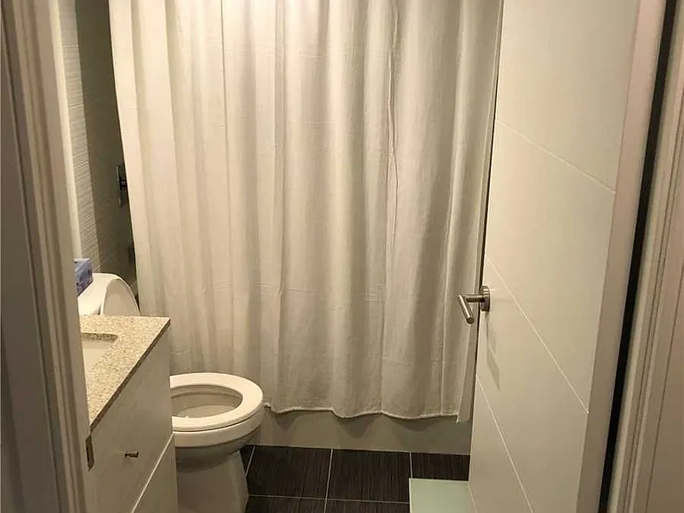 525 Adelaide St W #1034 — Photo 8