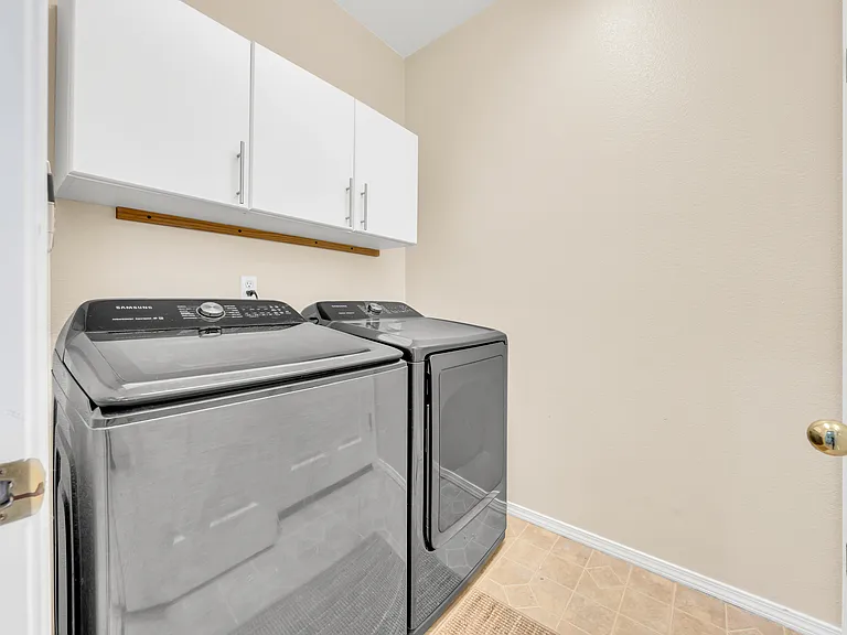9504 Clear Springs Cir — Photo 8