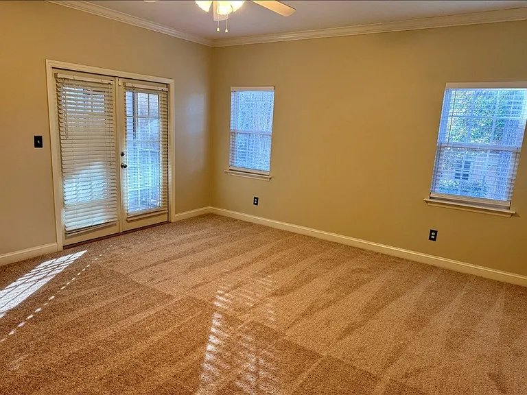 1633 Devon Dr — Photo 7