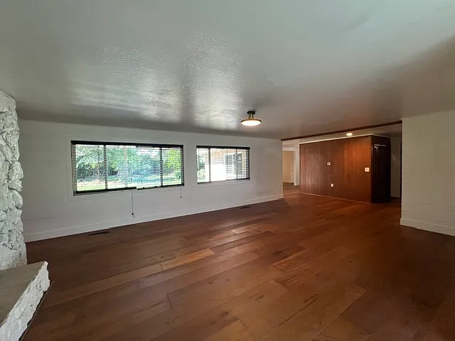1157 East Ave — Photo 14