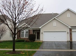 8215 Woodview Ave, Joliet, IL 60431