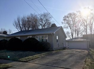 912 Townsend St, Sycamore, IL 60178