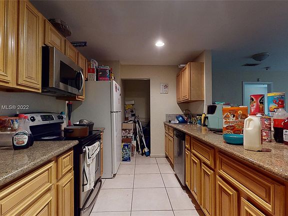 4th image of 21010 NW 39th Ave