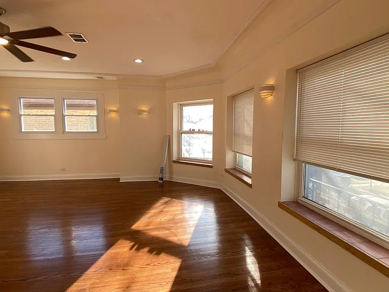 5739 N Francisco Ave #2 — Photo 9