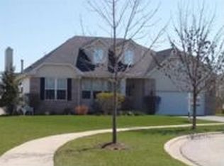2223 Monument Ct, Gurnee, IL 60031