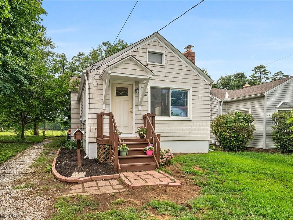 1st image of 898 Orchard Rd