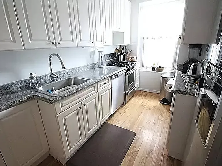 508 W 110th St #7A — Photo 13